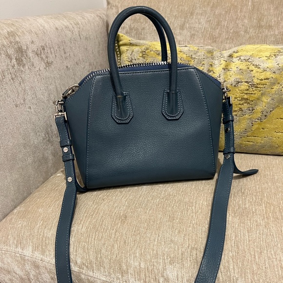 Givenchy Mini Antigona bag - beautiful blue - Picture 3 of 5